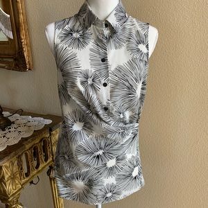 CAbi sleeveless black white blouse, Size S, EUC